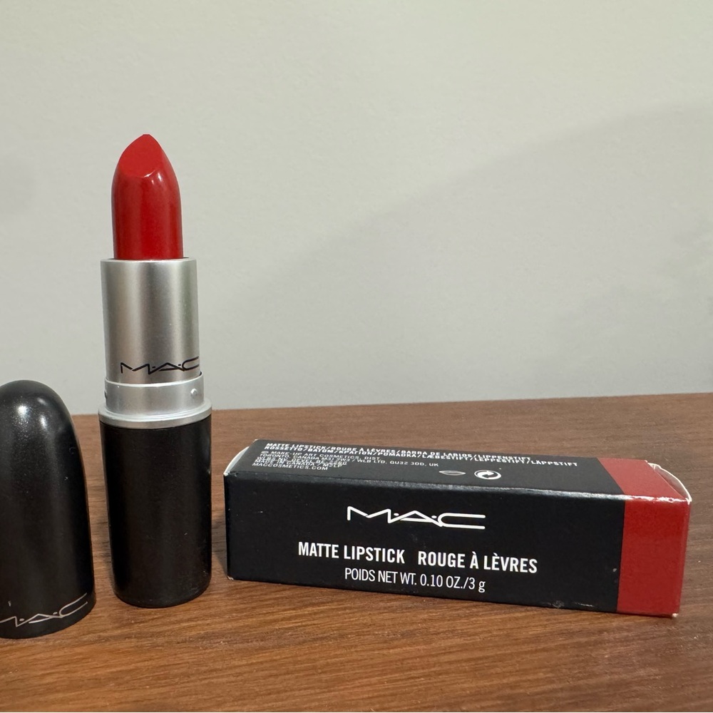 ❤️ NEW Set of 2 MAC Matte Russian Red Lipsticks ❤️